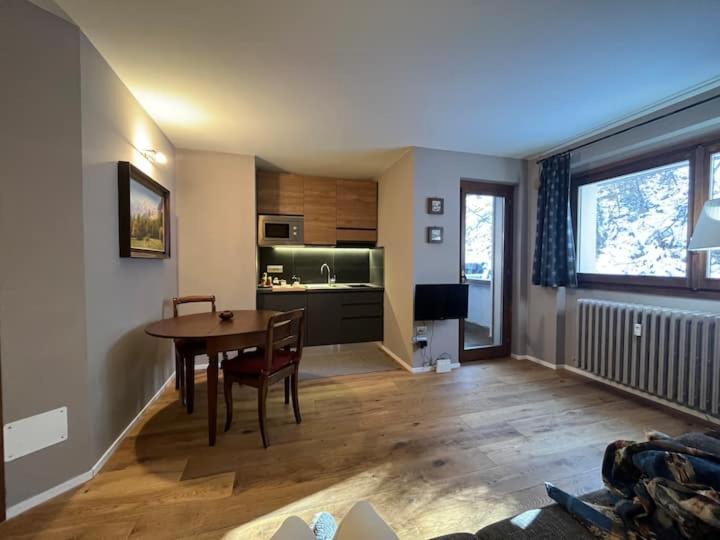 Raffinato Ed Accogliente Monolocale Di Montagna Lejlighed Breuil-Cervinia Eksteriør billede